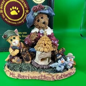 Boyds Bears Ms. Berriweather's Cottage, Collectors Club Bearstone Birdhouse.